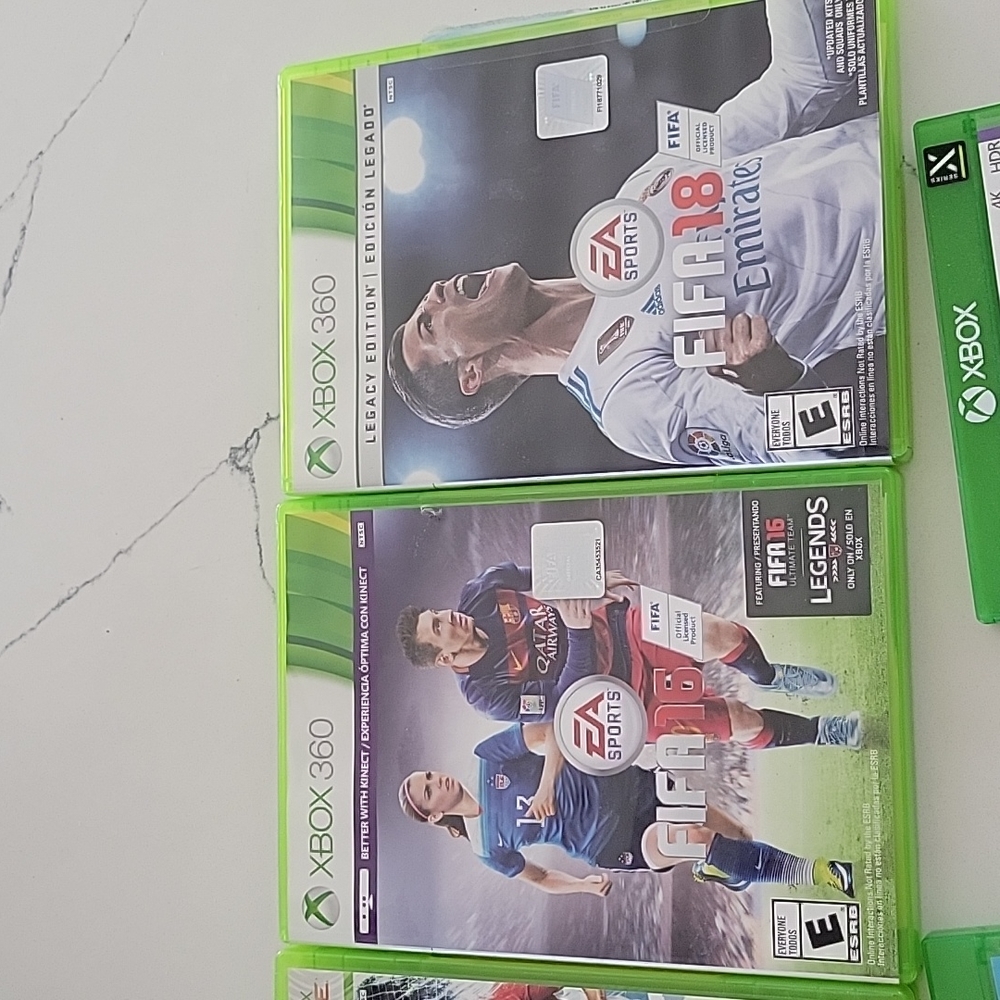 XBOX FIFA GAMES - Picture 3 of 4